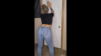 Tight Ass Hugging Jeans Try-On (KittyUV)