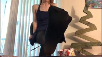 Foot Smelling (RubyPrincess)