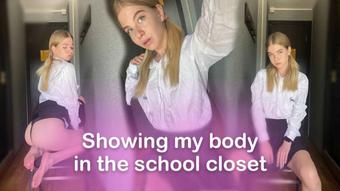 I took off my panties in the school pant - December 10, 2022 (Hanna_Banana)
