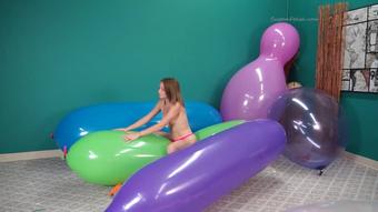 Amber Inflates Airships and More (Custom Fetish)