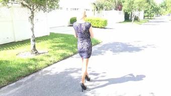 FOLLOW ROXIE WALKING IN PANTYHOSE & HEEL - May 14, 2022 (RoxieRaeFetish)