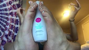 dakotafade 01 03 2020 164701837 foot q a (dakotafade)