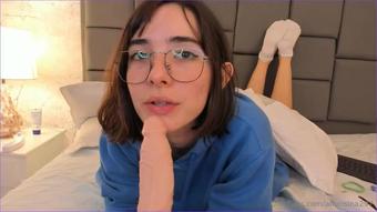 alfigarden 526348376 2023 02 26 your fav nerdy girl doing a blowjob. i remember i had a lot of acne you can t watch it well there b (alfigarden)