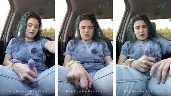 Vibrator fun in the car (Cyber Skye)