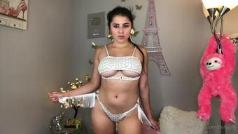 holyyoly 01 07 2020 488686730 Con cual de estos bikinis quieren que haga un video bailando    (holyyoly)