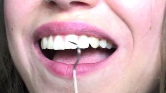 Ava Shows You Her Mouth (Custom Fetish)