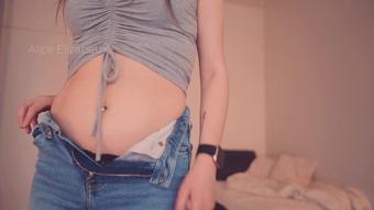 alicemoss 20 06 2020 449819725 Jeans or thong  Hmmm (alicemoss)