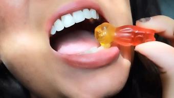 Biting Gummies (Drea_xoxo)
