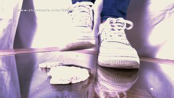 Tramplegirls Shoejobs and Cockcrush - A Crushing Dream In Nike Air Sneakers - Egg And Food Crush, Upskirt Pov And Underglass Views - Sneakerfetish (Tramplegirls Shoejobs and Cockcrush)