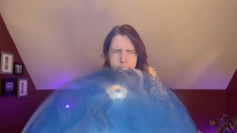 Blowing Red and Blue TT17 to Pop (SneezeGoddess)