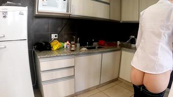 Neverminded Girl Cleans With Ass Showing (lexyalex12)