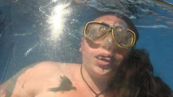 Lilyth Strange Gets Off In Water Tank (Ginary)