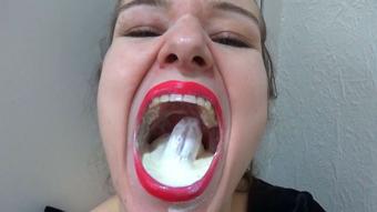 CREAMY CREAM MOUTH (Goddess Vanessa)