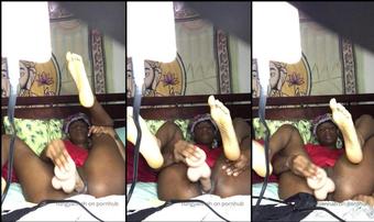 yungyannah 01 09 2019 56413078 squirting on myself (yungyannah)