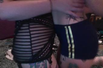 Lesbo smoking fetish (Gypsy Maya)