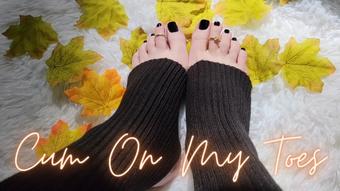 Cum On My Toes - November 11, 2022 (thetinyfeettreat)