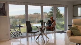 Breakfast Orgasm Next to Huge Balcony (SuzieLove212)