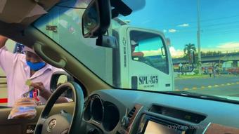 sweetlaurasaenz 01 11 2020 1178162958 stopping traffic (sweetlaurasaenz)