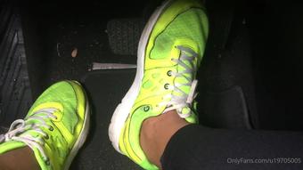 queensizesexyfeet 06 06 2020 399199267 Headed home from working out at the park  Sneaker Drive (QueenSizeSexyFeet)