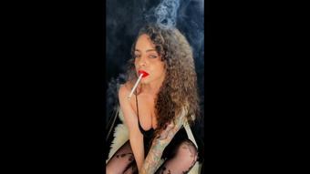 Smoking 120s with Curly Hair (Dani Lynn)