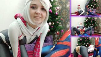 Gwen Stacy and Peter Parker Christmas - Dec 14, 2020 (Lil cosplay slut)