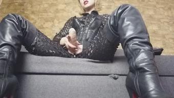 Suck my white cock - January 06, 2019 (MoneyGoddesss)
