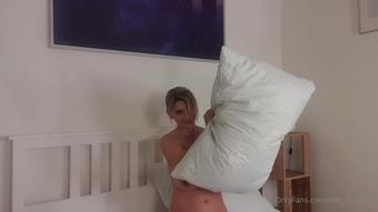 katy_hartlova 09 06 2022 2469146721 Sometimes I need relax between my work   this video was made by mistake but its nice  ) I  (katy_hartlova)