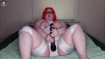 willowsnow 1362002784 leeloo worked hard to save the world now its time to unwind and cum (willowsnow)