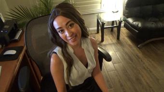 Mia Secrets Loves Many Vids (Mia Secrets)