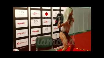 Sophie Diamond Venus Berlin Public Show (Sophie Diamond)