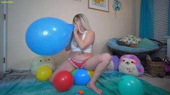 Balloons B2P/BALLOON FUN and Orgasm - Feb 15, 2021 (TabithaXXX)