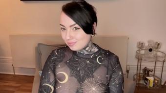 Flushing My Human Toilet (MissValentina)