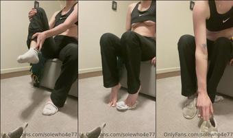 solewho4e77 463551354 2022 12 05 after gym strip sesh  (solewho4e77)