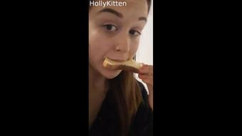 Mukkbang Me Eating Cheese on toast (HollyKitten)