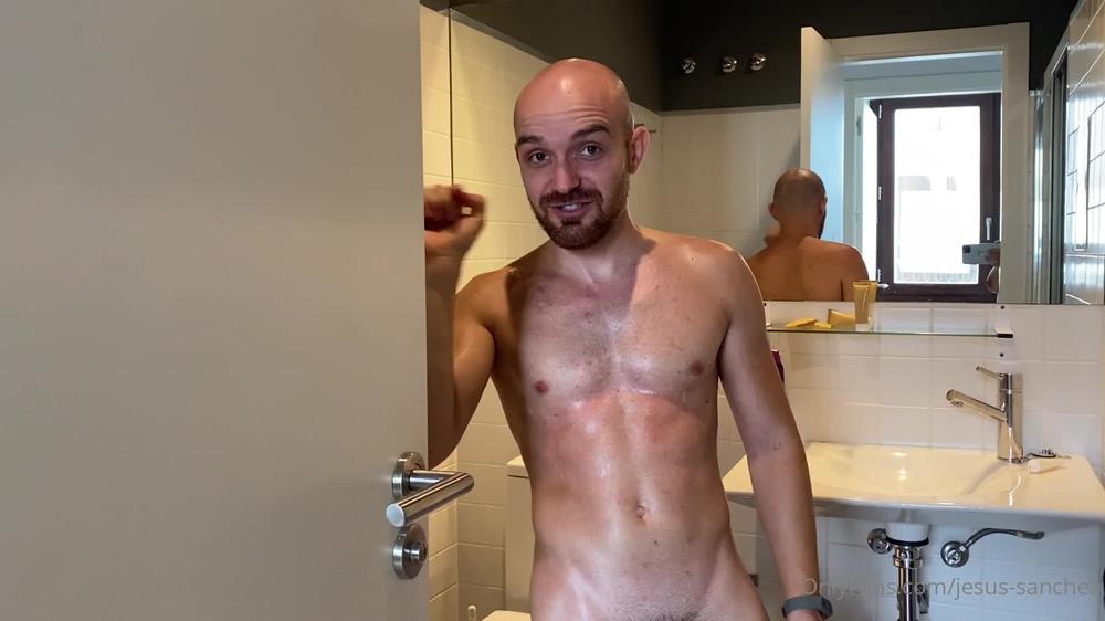 jesus sanchez 19 08 2020 730542193  DespuÃ©s de un masaje  Todo el cuerpo lleno de mi propio corrida . Quieres ve