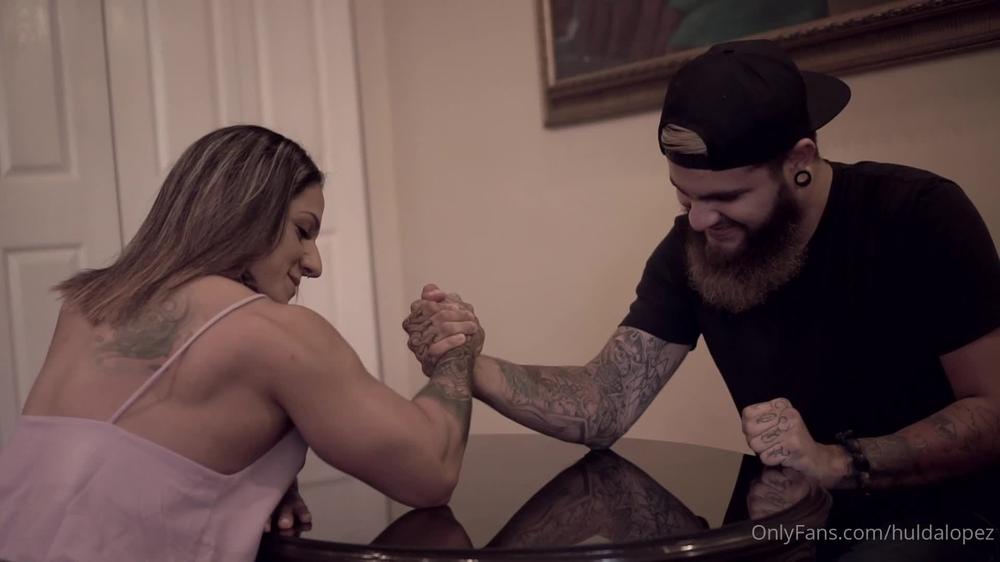 huldalopezfbb 18 07 2020 550841028 Got him armwrestle