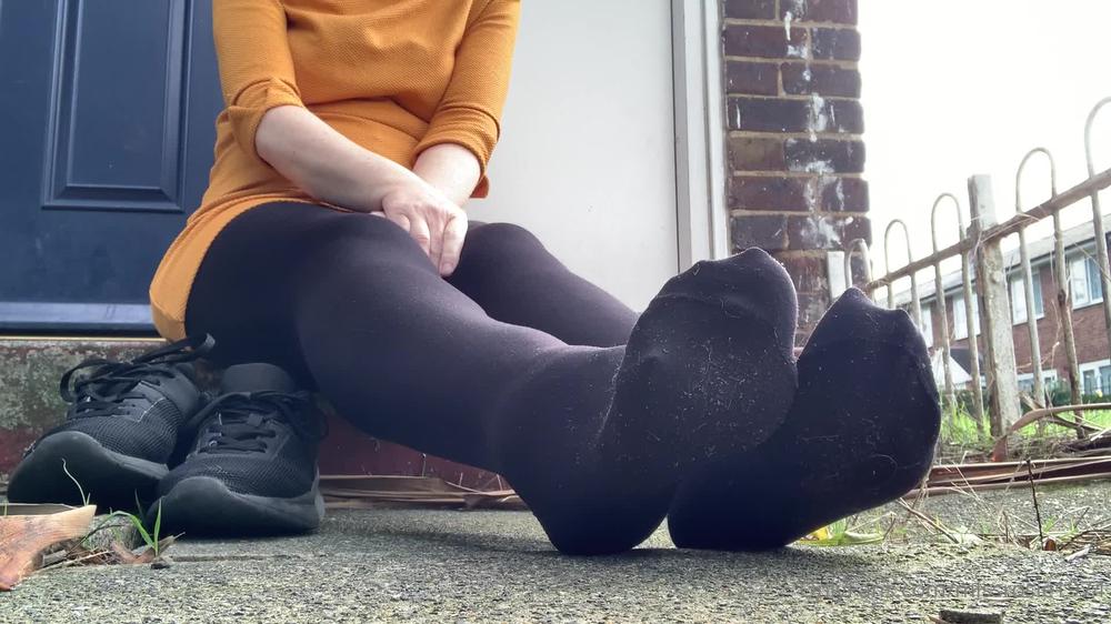 missrosie1974 06 10 2020 1026057566 tights are here to stay