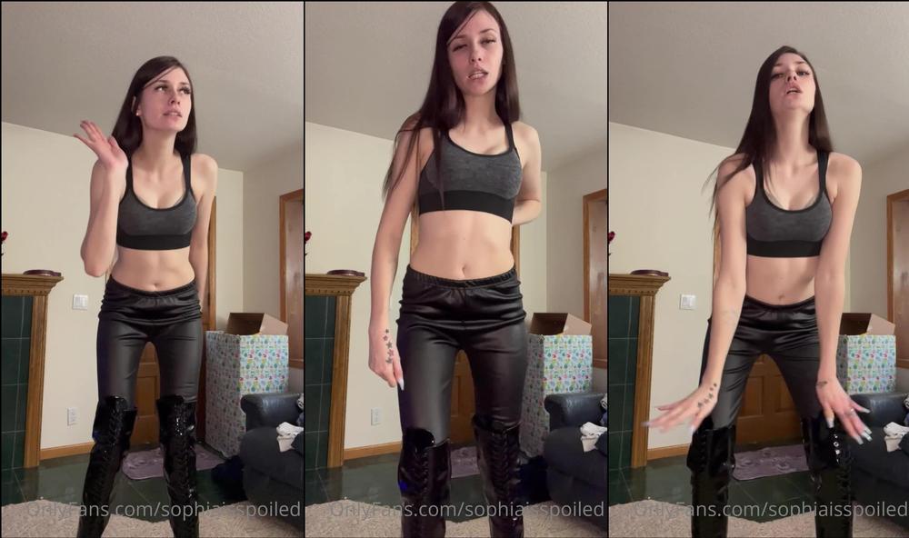 sophiaisspoiled 06 04 2022 2416830199 New clip  â¦ I canât hear you    Just put it in my palmsâ¦ 