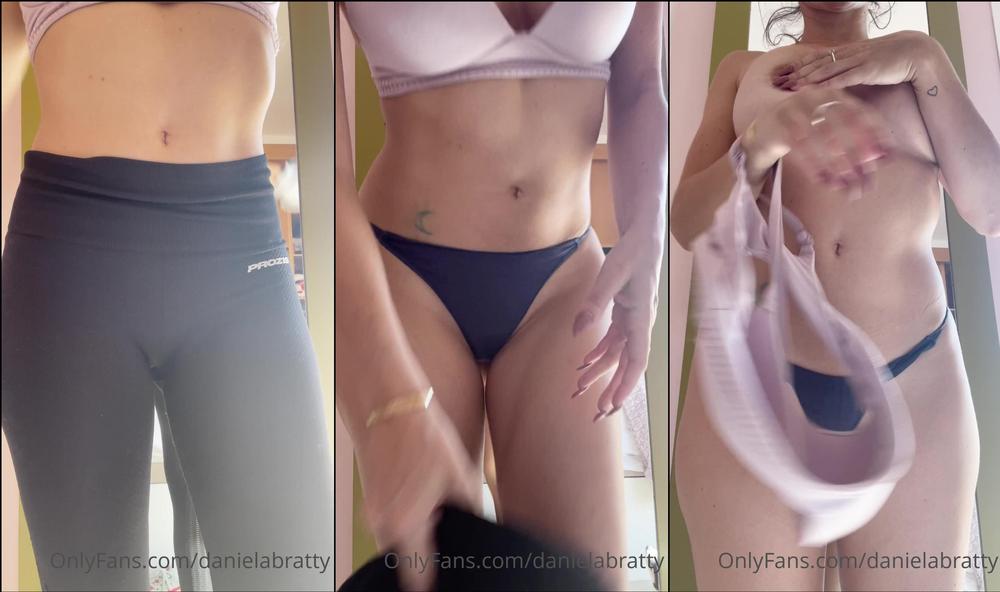danielabratty 17 03 2021 2057039316 Ya llegue del gym  Me desnudo con la puerta abierta .... me verÃ¡n  