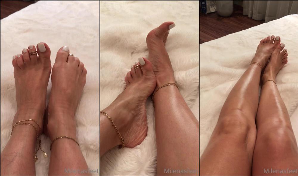 milenasfeet01 04 12 2021 2292483425 good morning .....hope you don t mind the sock markings on my feet 