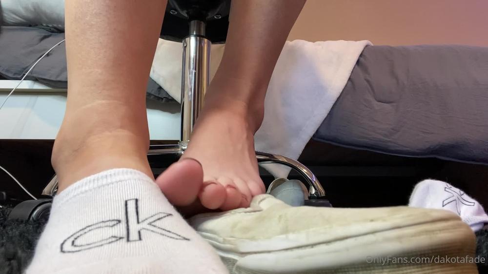 dakotafade 02 01 2021 1502720634 shoe play video i just love filming these types of videos don t hate just appreciate p