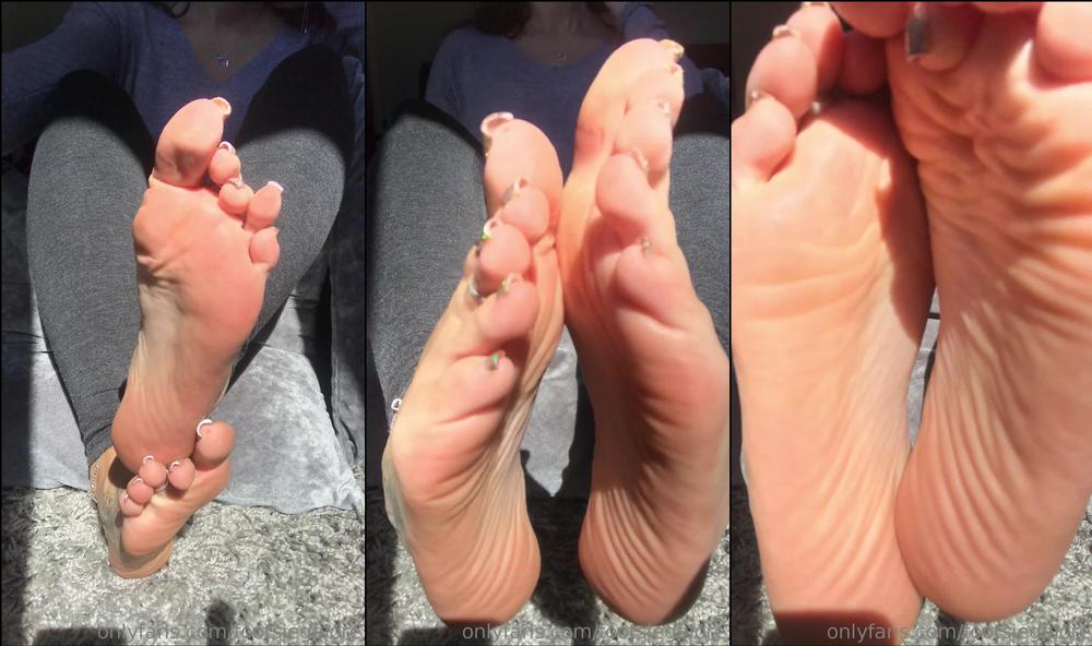 footsiegalore 18 05 2019 32388212 Only fans exclusive 4K tootsie tease in the sunshine 