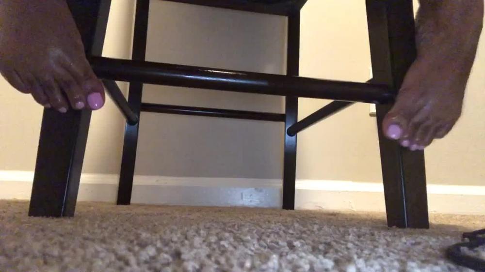 thegodfairy 04 01 2020 117986517 Foot play