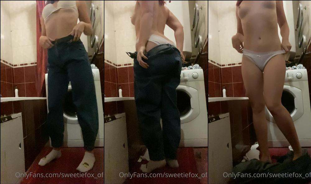 sweetiefox of 22 10 2020 1121694117 undressing before shower