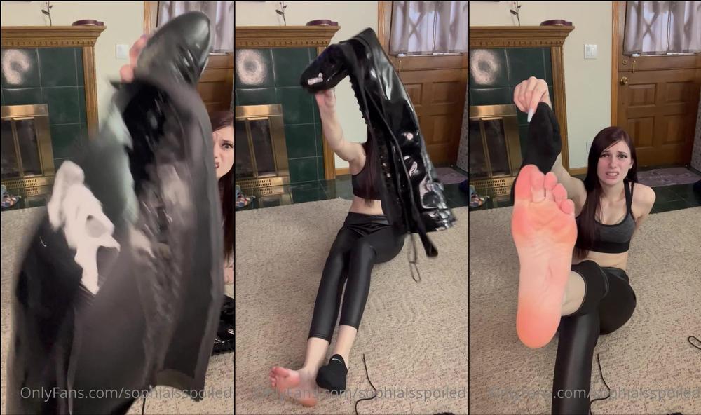 sophiaisspoiled 06 04 2022 2416891547 Latex boot Foot Domination Humiliation clip