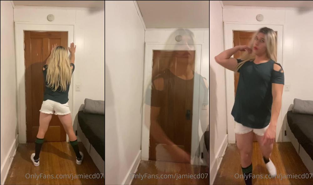 jamiecd07 07 06 2022 2480645692 just being a cute little bimbo in my dorm