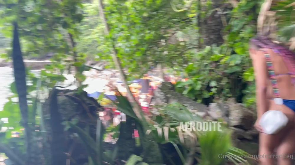 ofcafroditerj 20 04 2022 2430751007 No dia seguinte que encontrei a Naty fui conhecer o Guarujá. Lembrei que tinha uma amiga