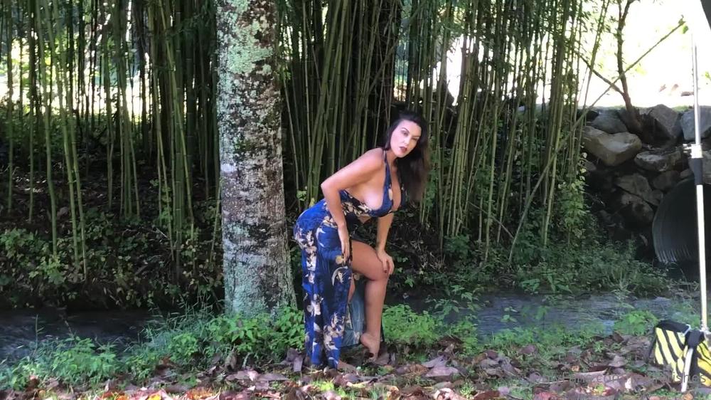 mjsfetishes 19 10 2020 1105009681 Watch me modeling on my new property in Del Rio Tennessee. My yard has this beautiful bamb