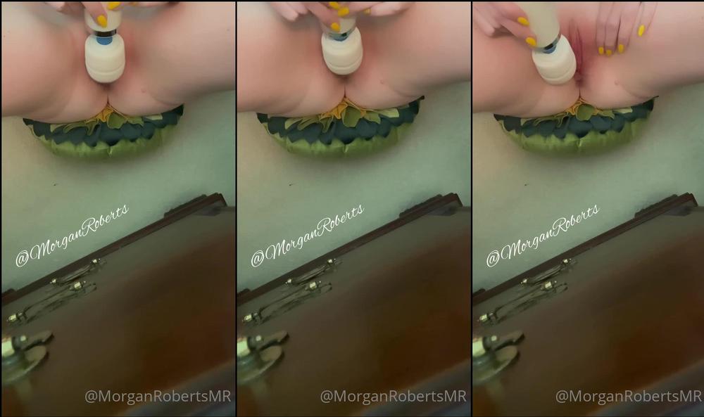 morganroberts 03 08 2021 2181520122 Cumming for you 