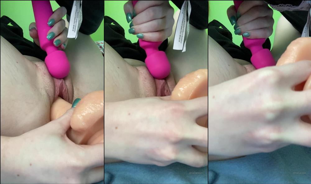 ariaxcarson 03 02 2020 140980128 I like my clit being played with while I get fucked Will you play with my clit for me 